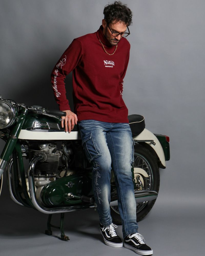 ダークレッド：186cm(XLサイズ着用)