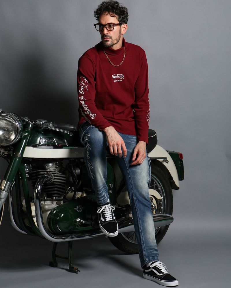 ダークレッド：186cm(XLサイズ着用)