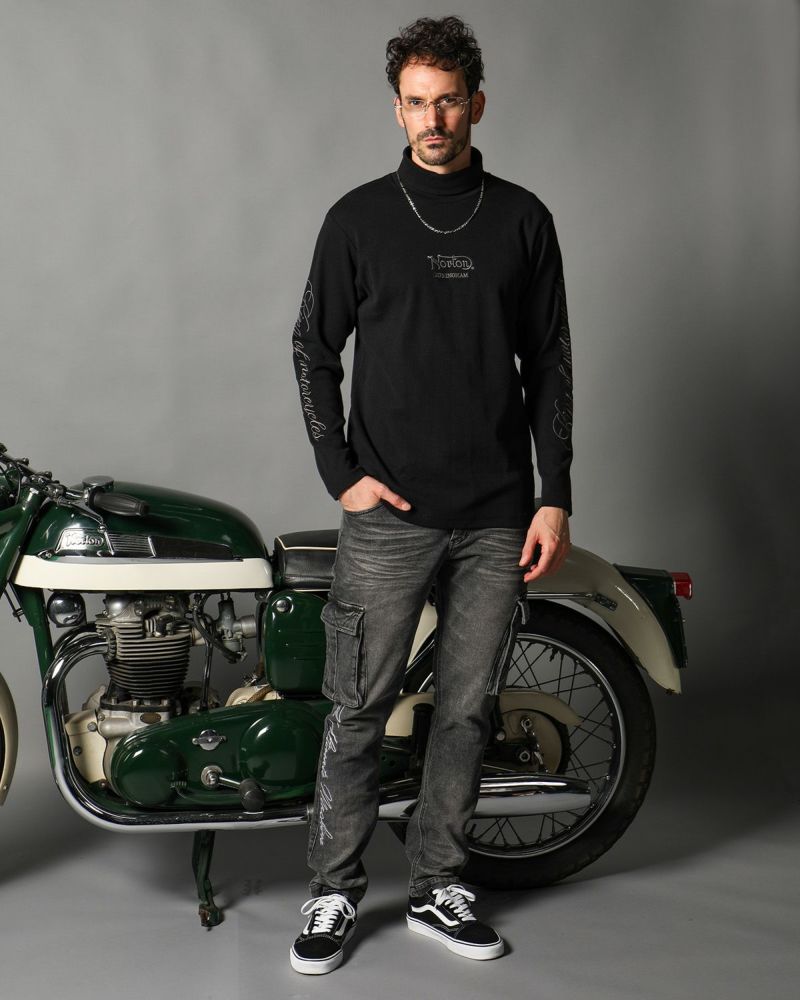 ブラック：186cm(XLサイズ着用)