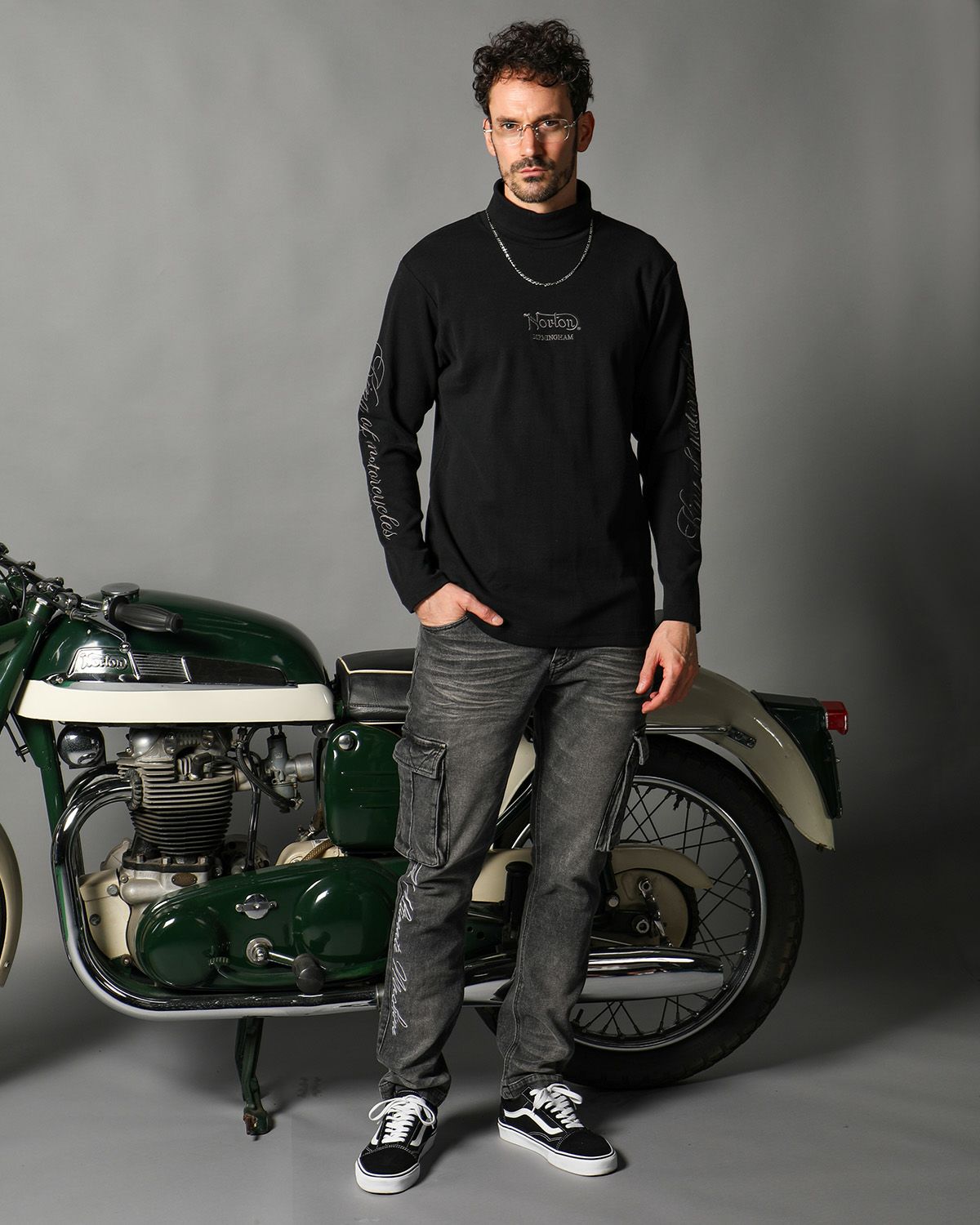 ブラック：186cm(XLサイズ着用)