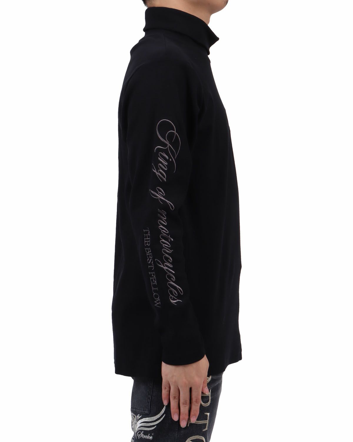 ブラック：173cm63kg(Lサイズ着用)