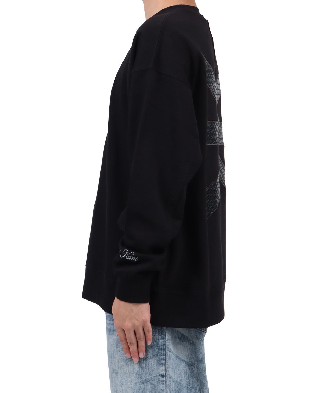 ブラック：173cm63kg(Lサイズ着用)