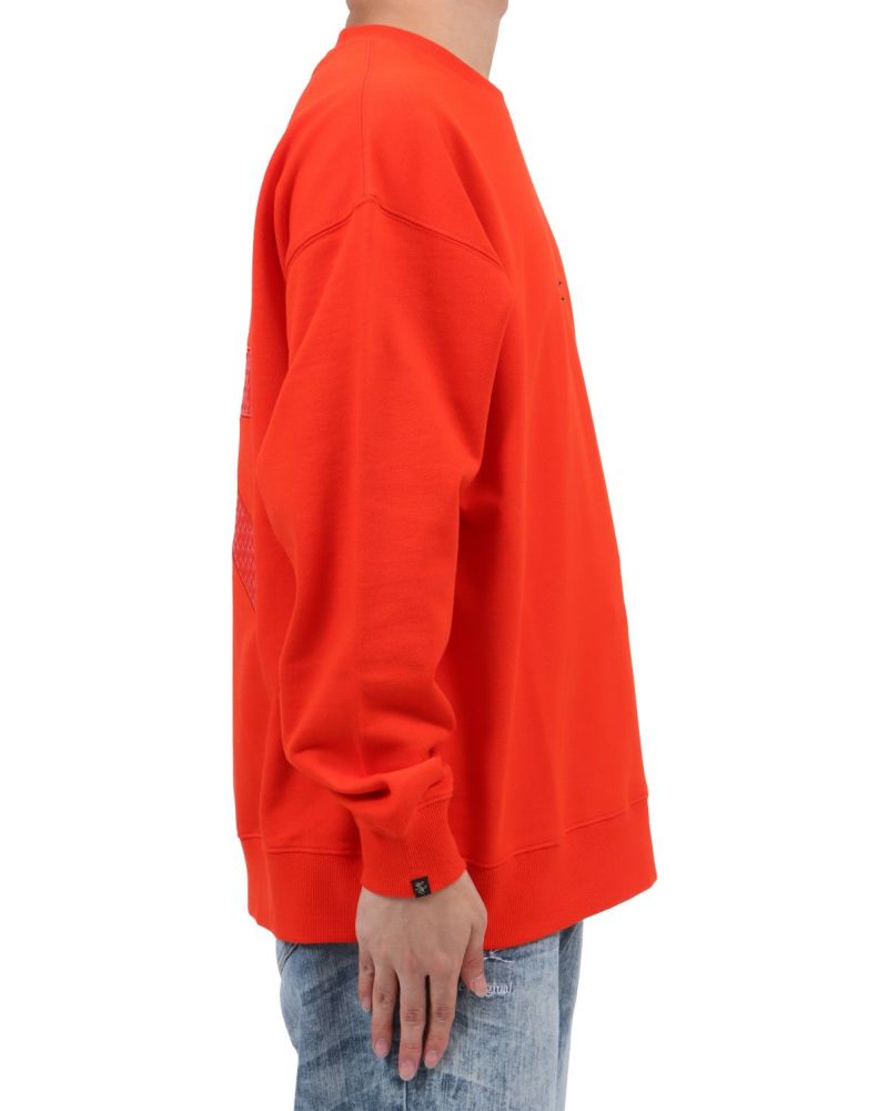 オレンジ：173cm63kg(Lサイズ着用)