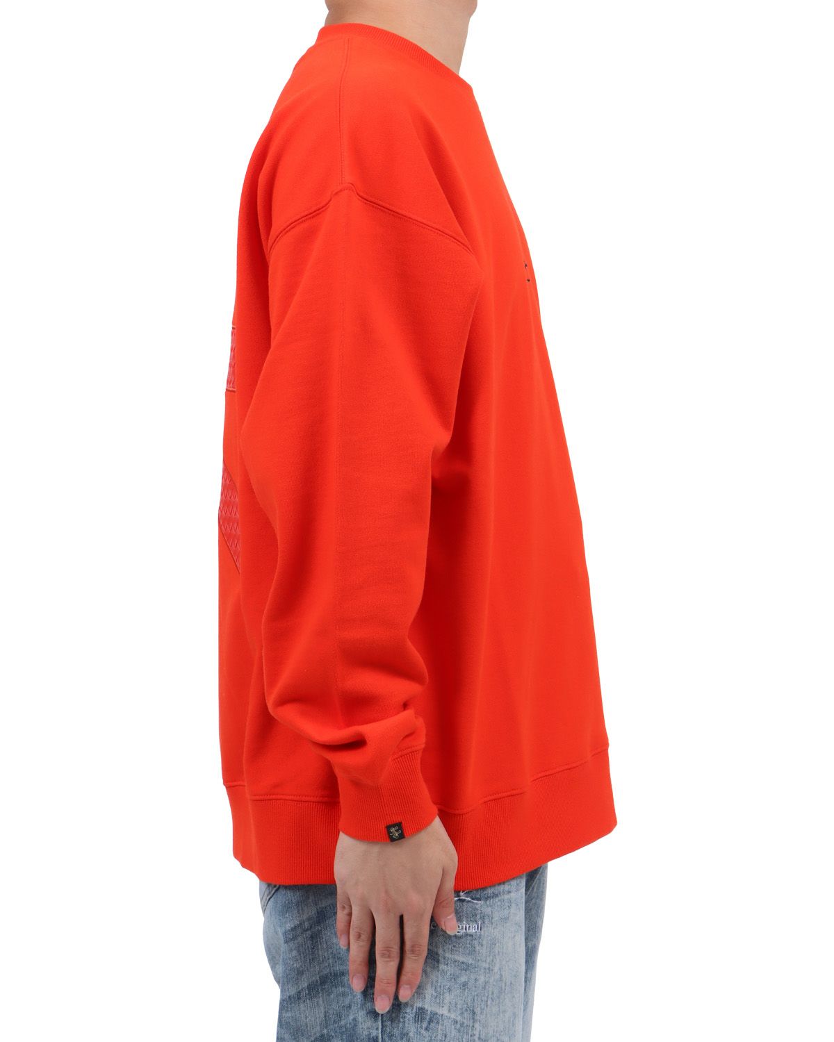 オレンジ：173cm63kg(Lサイズ着用)