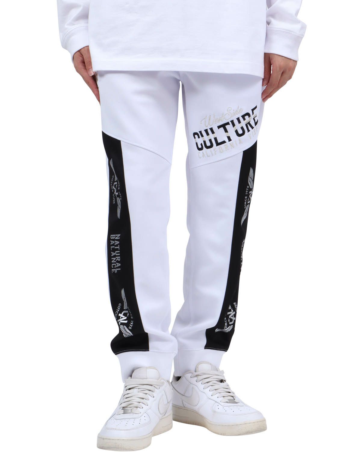 ホワイト：173cm63kg(Lサイズ着用)