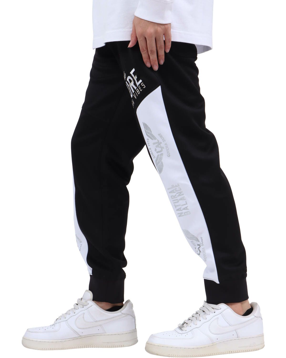 ブラック：173cm63kg(Lサイズ着用)