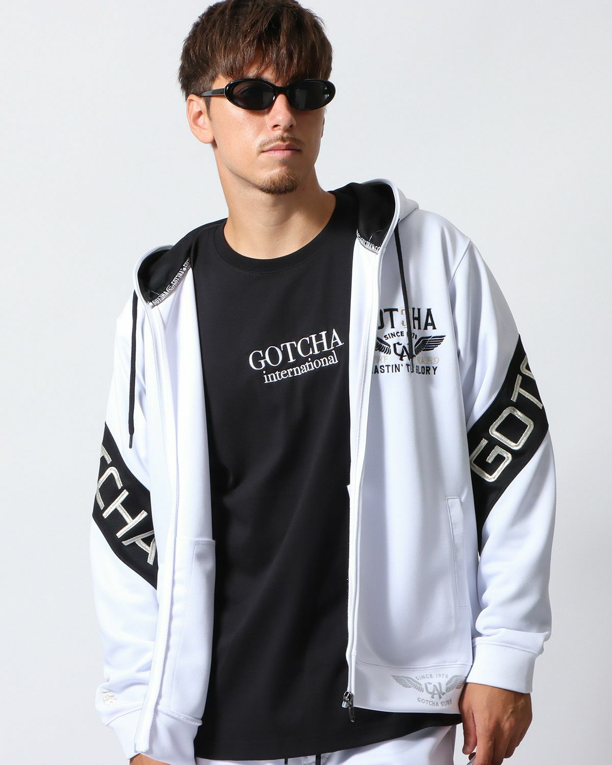 ホワイト：180cm/70kg(Lサイズ着用)