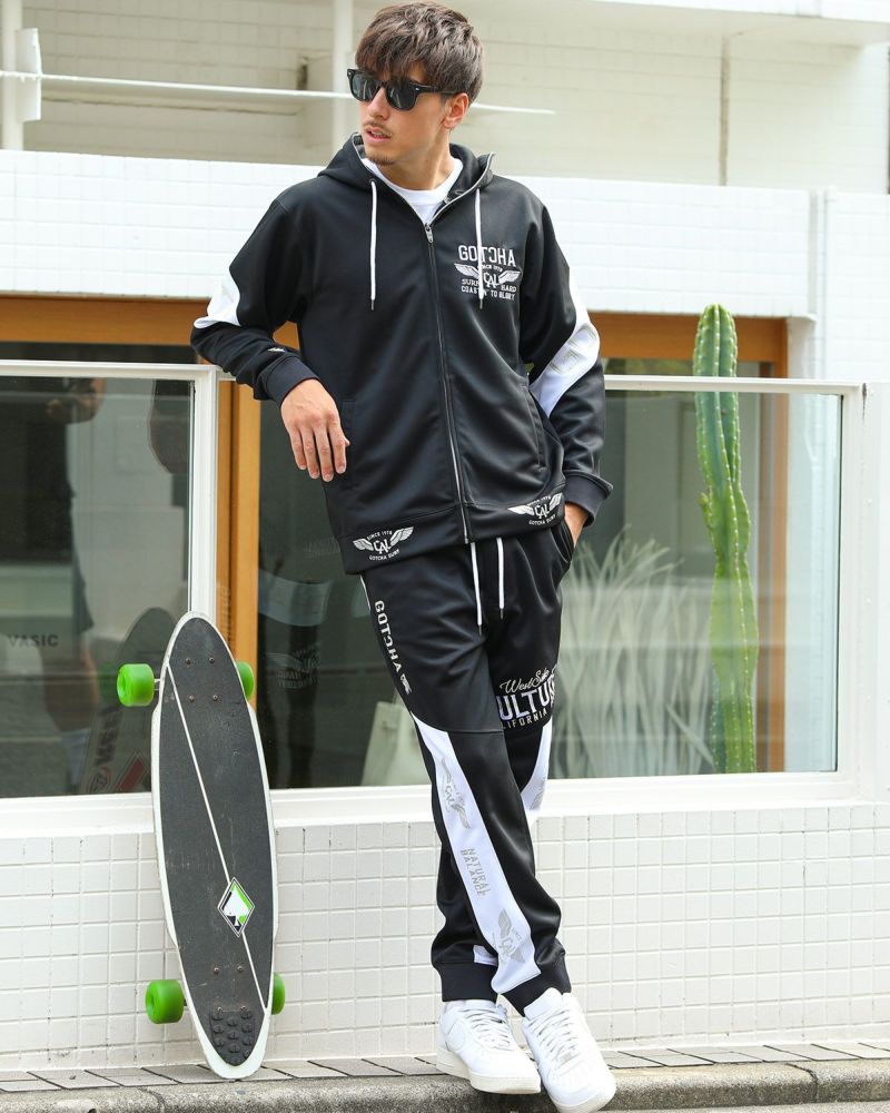 ブラック：180cm/70kg(Lサイズ着用)