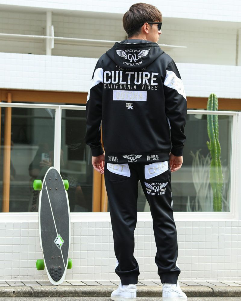 ブラック：180cm/70kg(Lサイズ着用)