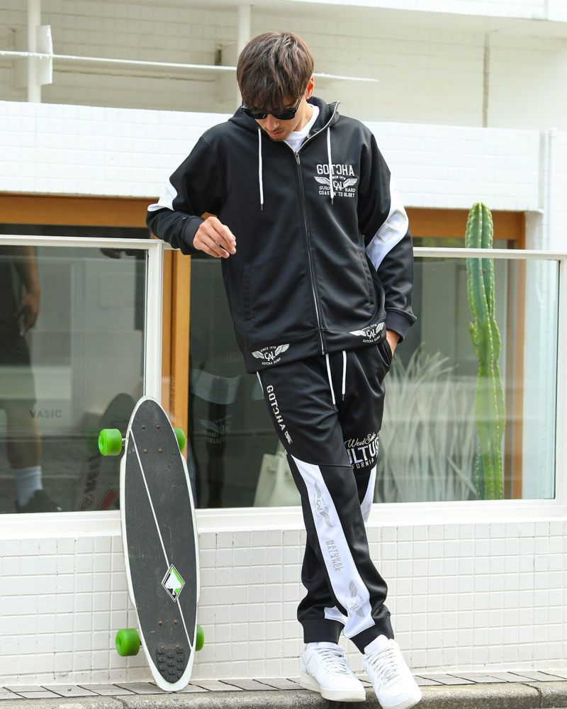 ブラック：180cm/70kg(Lサイズ着用)