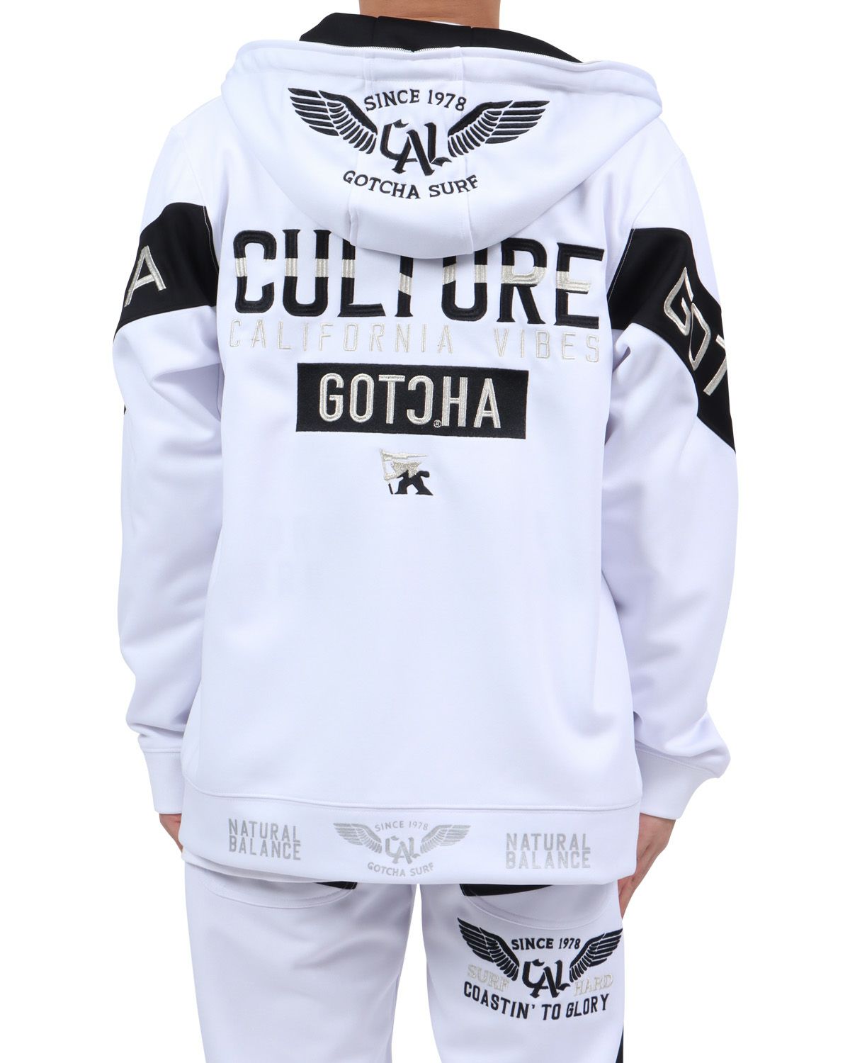 ホワイト：173cm63kg(Lサイズ着用)