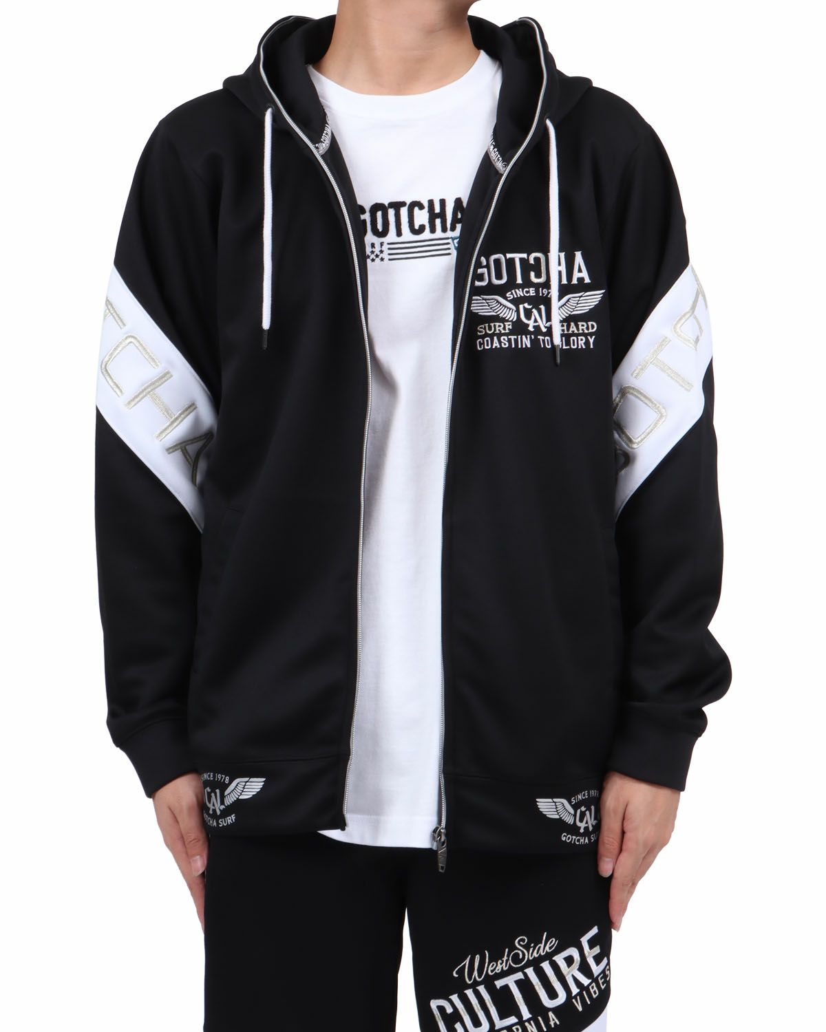 ブラック：173cm63kg(Lサイズ着用)