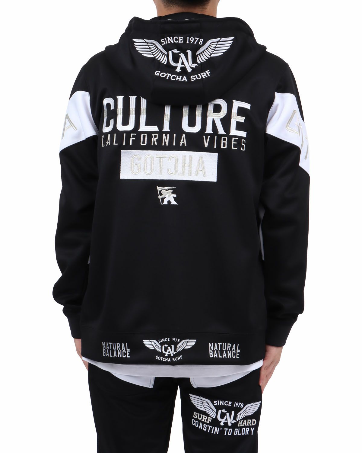 ブラック：173cm63kg(Lサイズ着用)