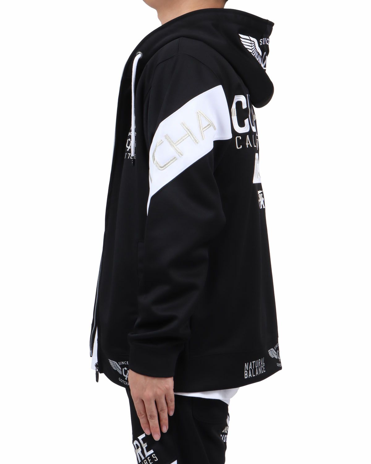 ブラック：173cm63kg(Lサイズ着用)