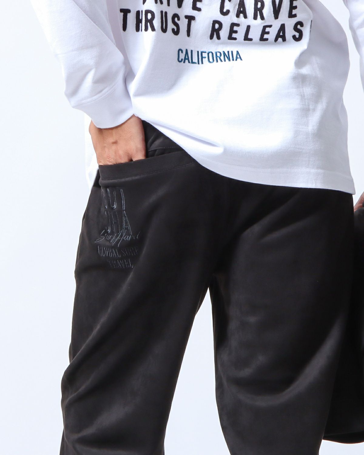 ブラック：180cm/70kg(Lサイズ着用)