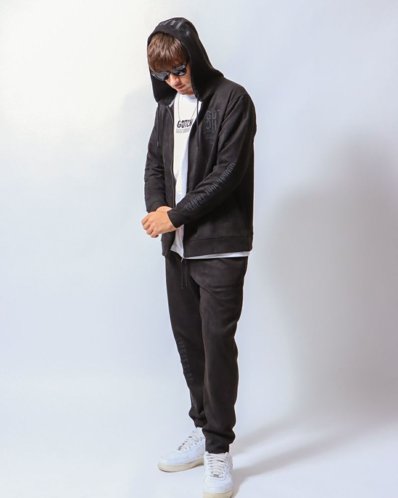 ブラック：180cm/70kg(Lサイズ着用)