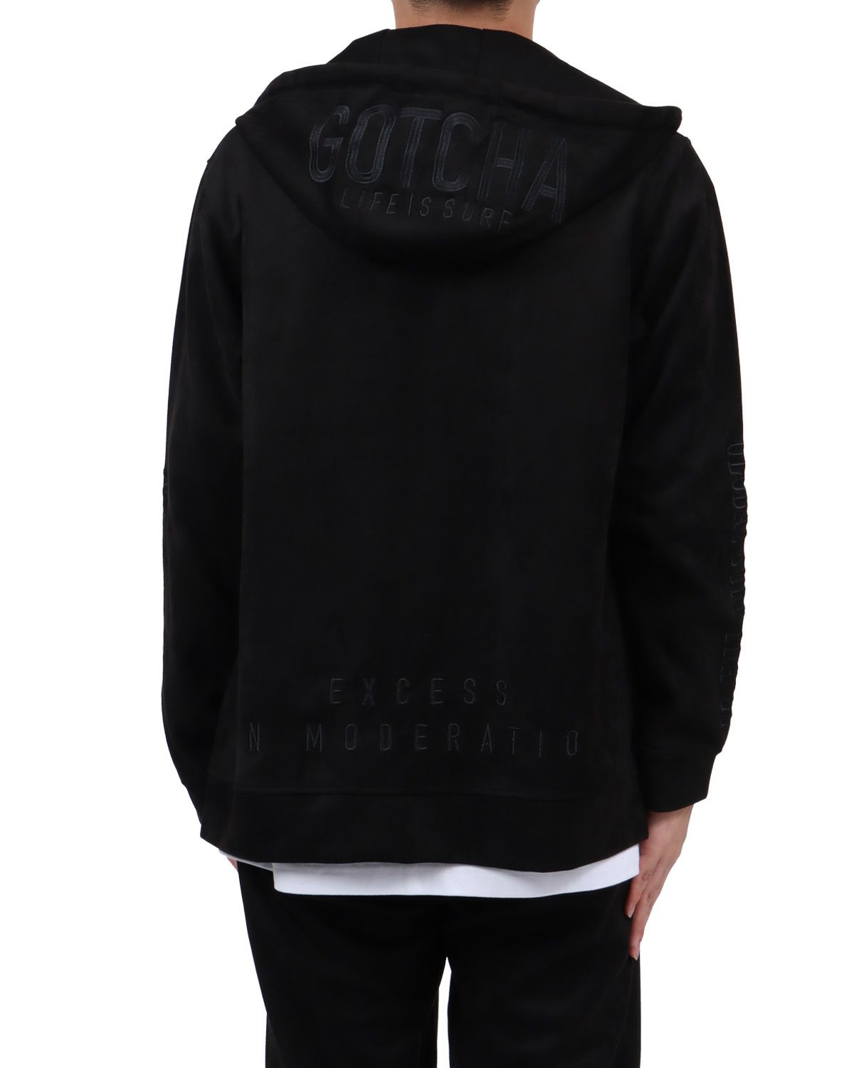 ブラック：173cm63kg(Lサイズ着用)