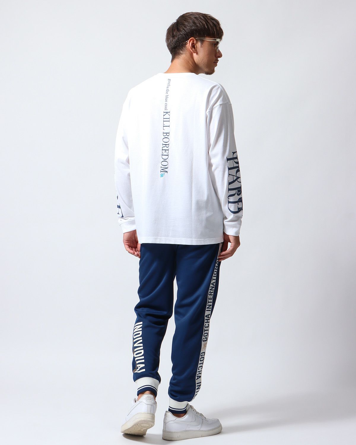 ホワイト：180cm/70kg(Lサイズ着用)