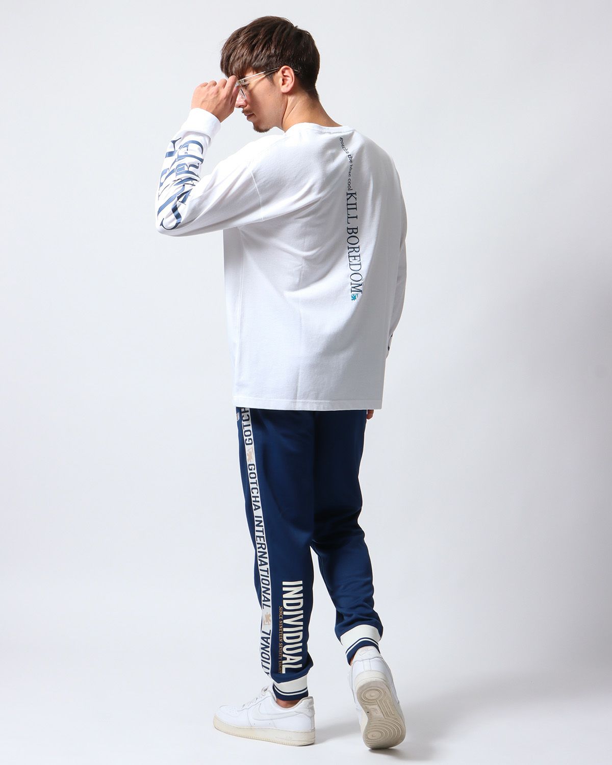 ホワイト：180cm/70kg(Lサイズ着用)