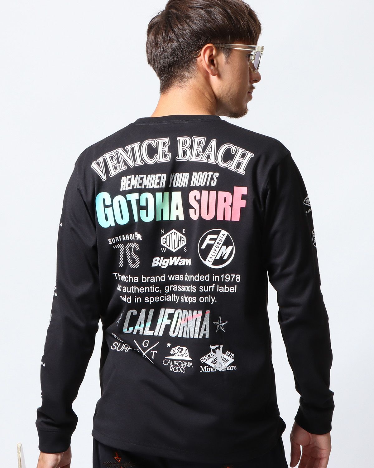 ブラック：180cm/70kg(Lサイズ着用)