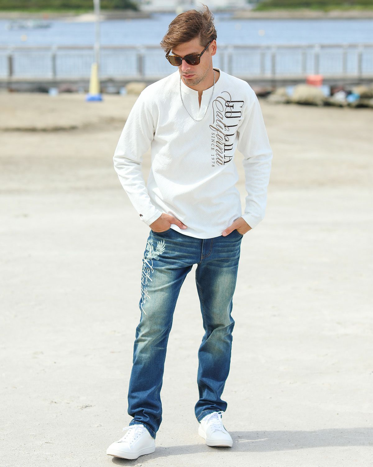 ホワイト：183cm/70kg(Lサイズ着用)