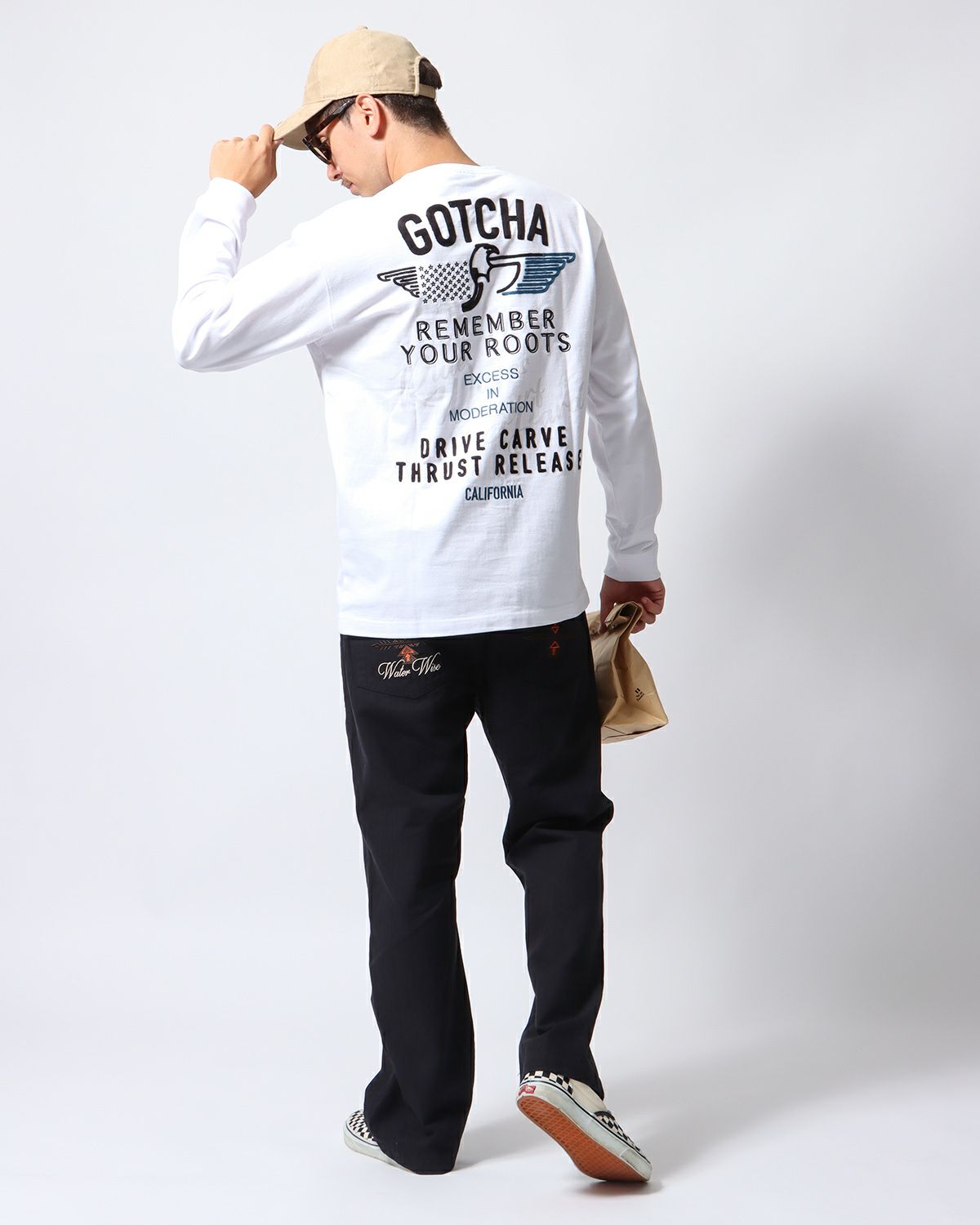 ホワイト：180cm/70kg(Lサイズ着用)