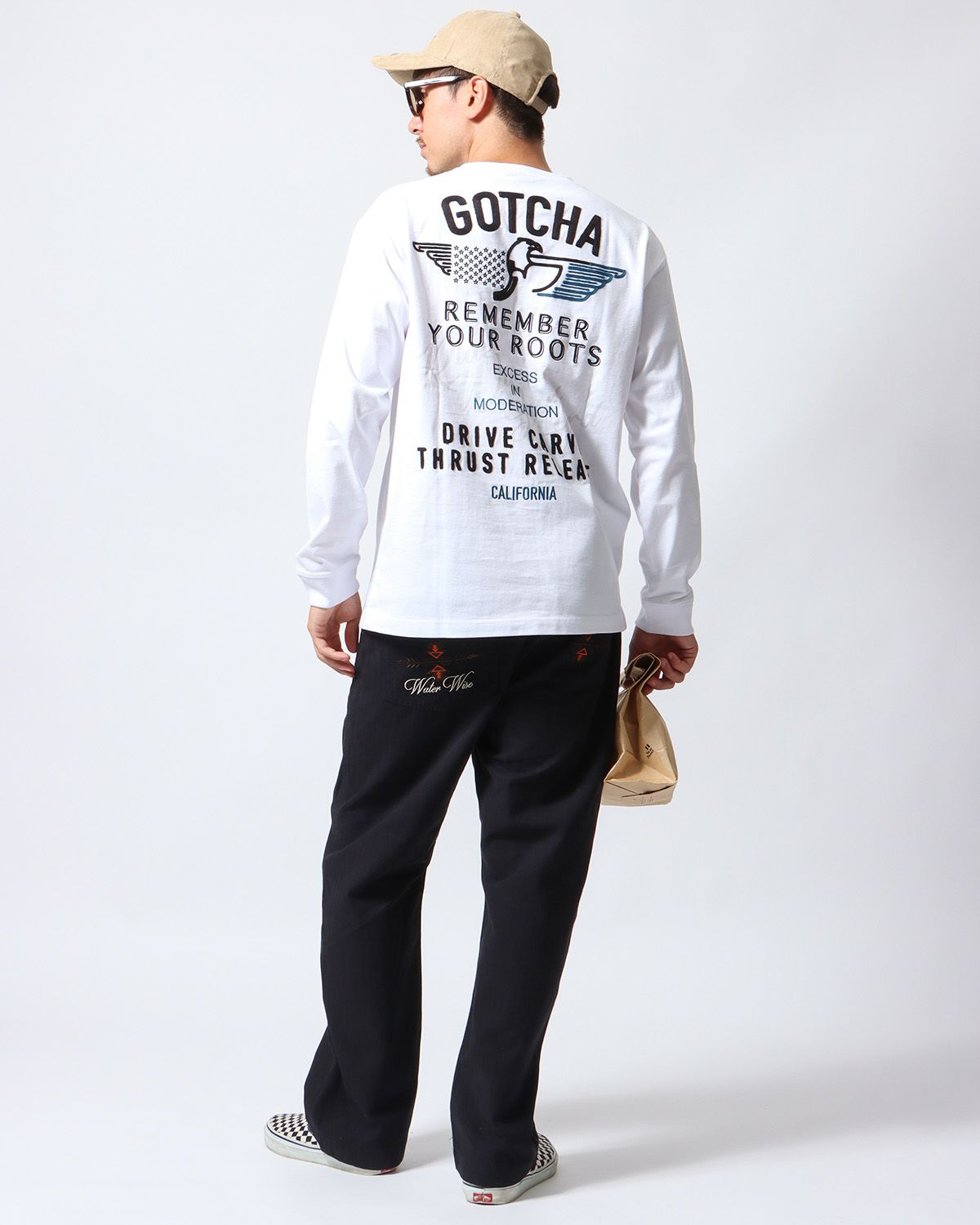 ホワイト：180cm/70kg(Lサイズ着用)