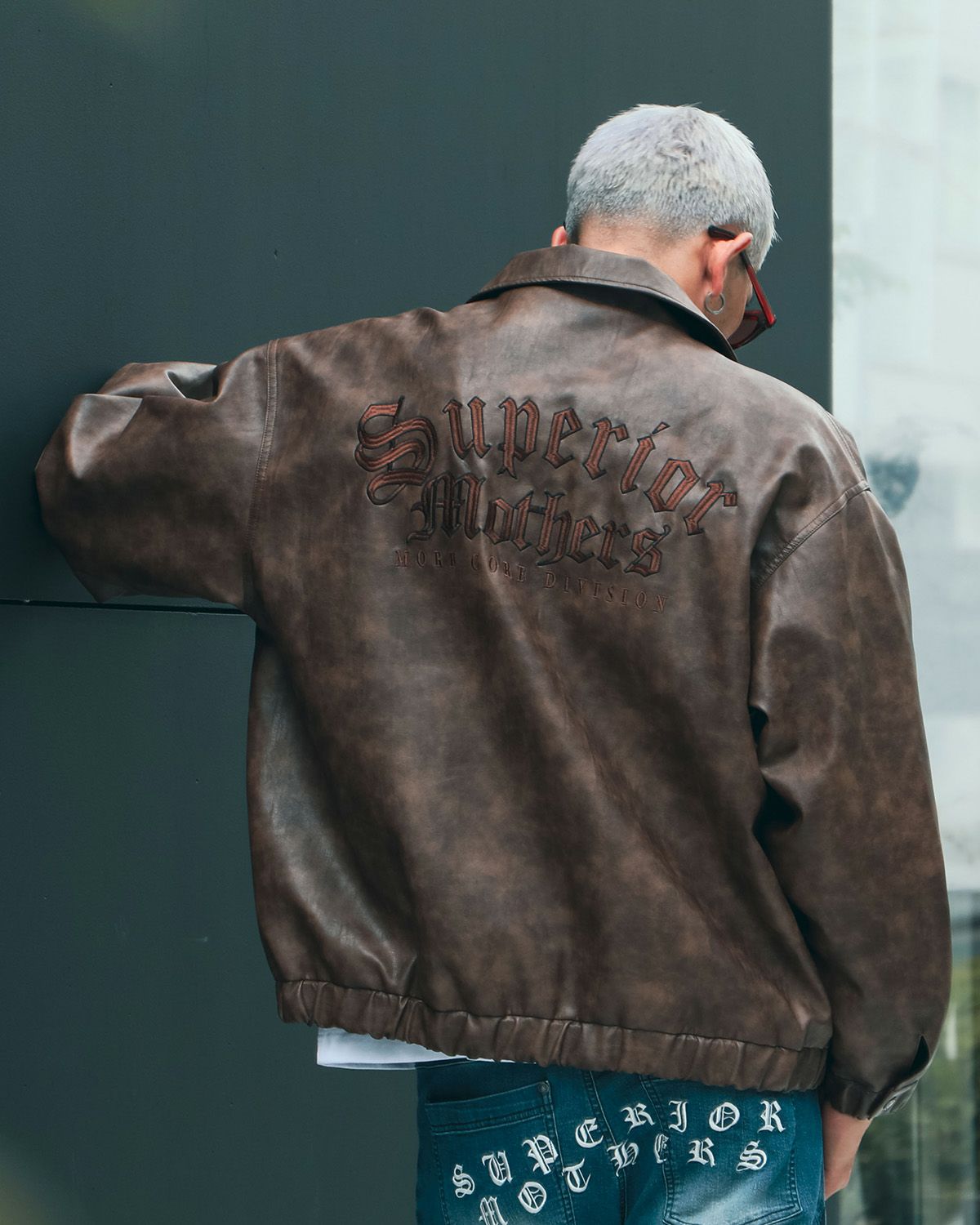 ブラウン:183cm(Lサイズ着用)