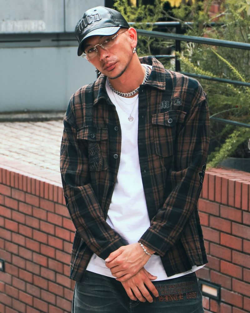 ブラウン:183cm(Lサイズ着用)