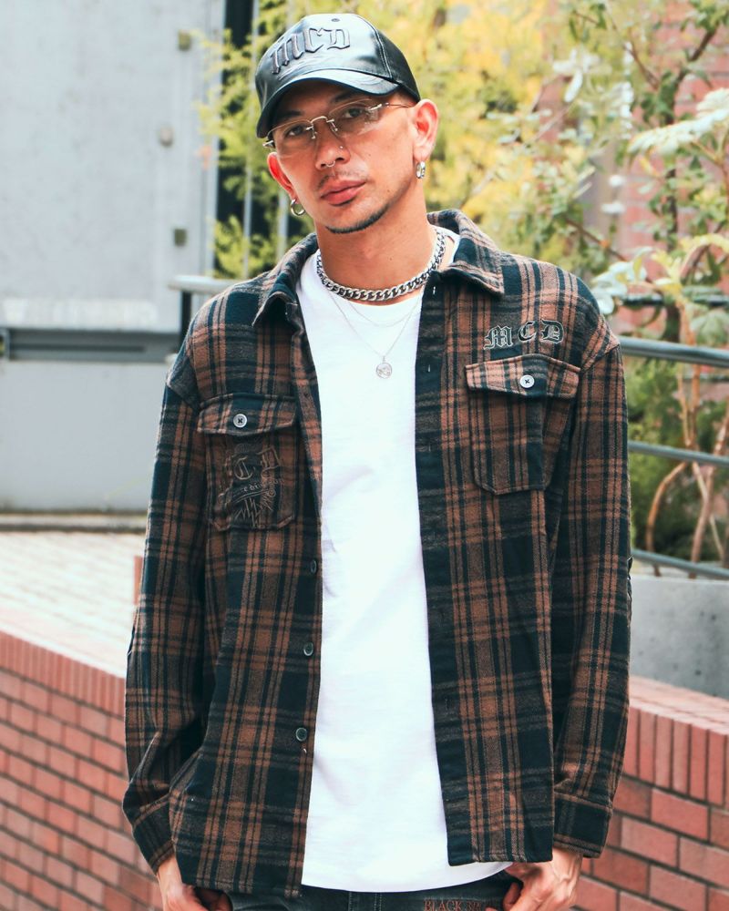 ブラウン:183cm(Lサイズ着用)