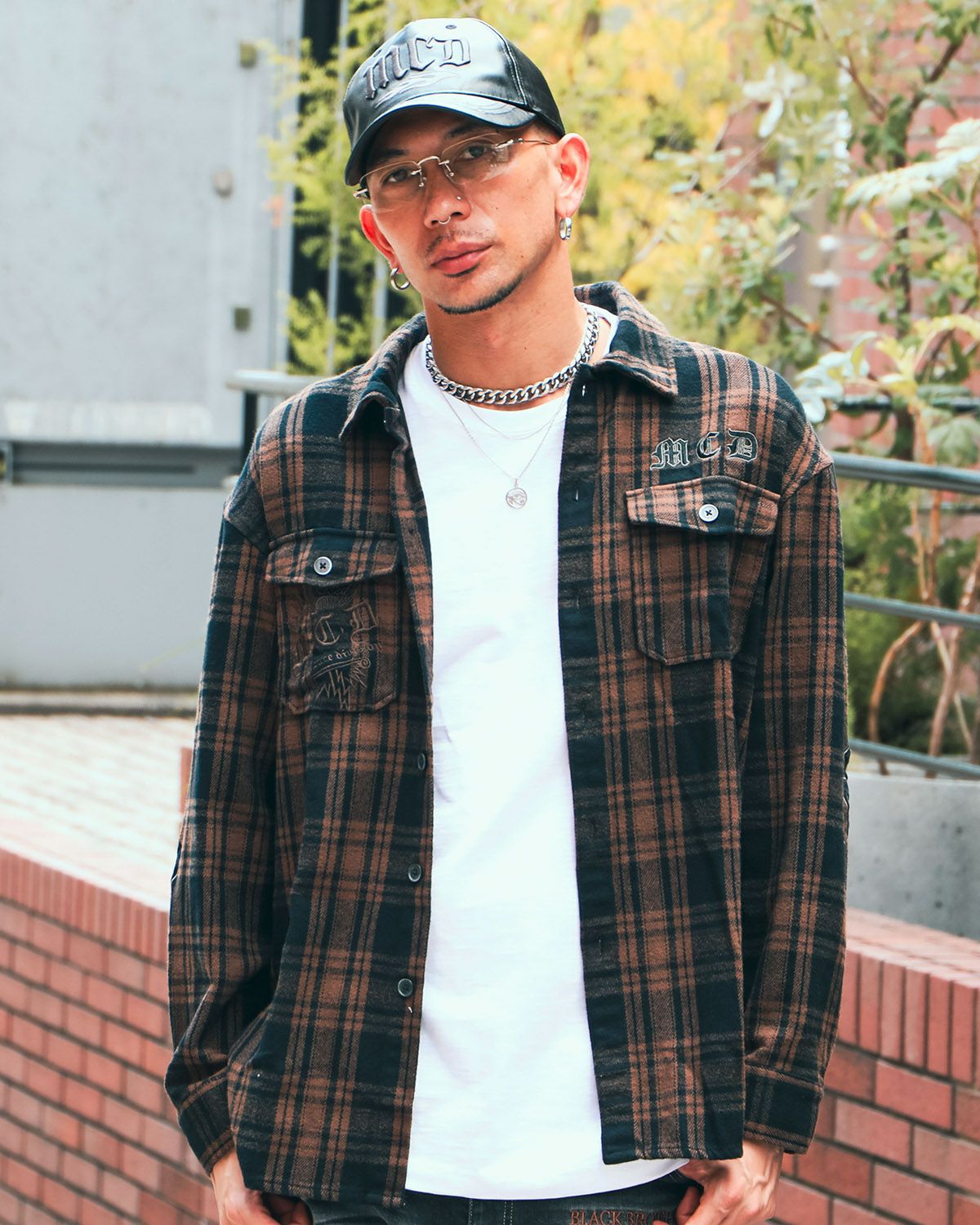 ブラウン:183cm(Lサイズ着用)