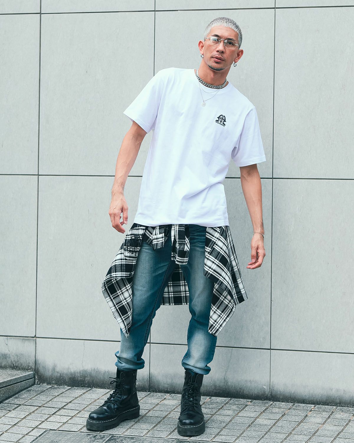 ホワイト:183cm(Lサイズ着用)