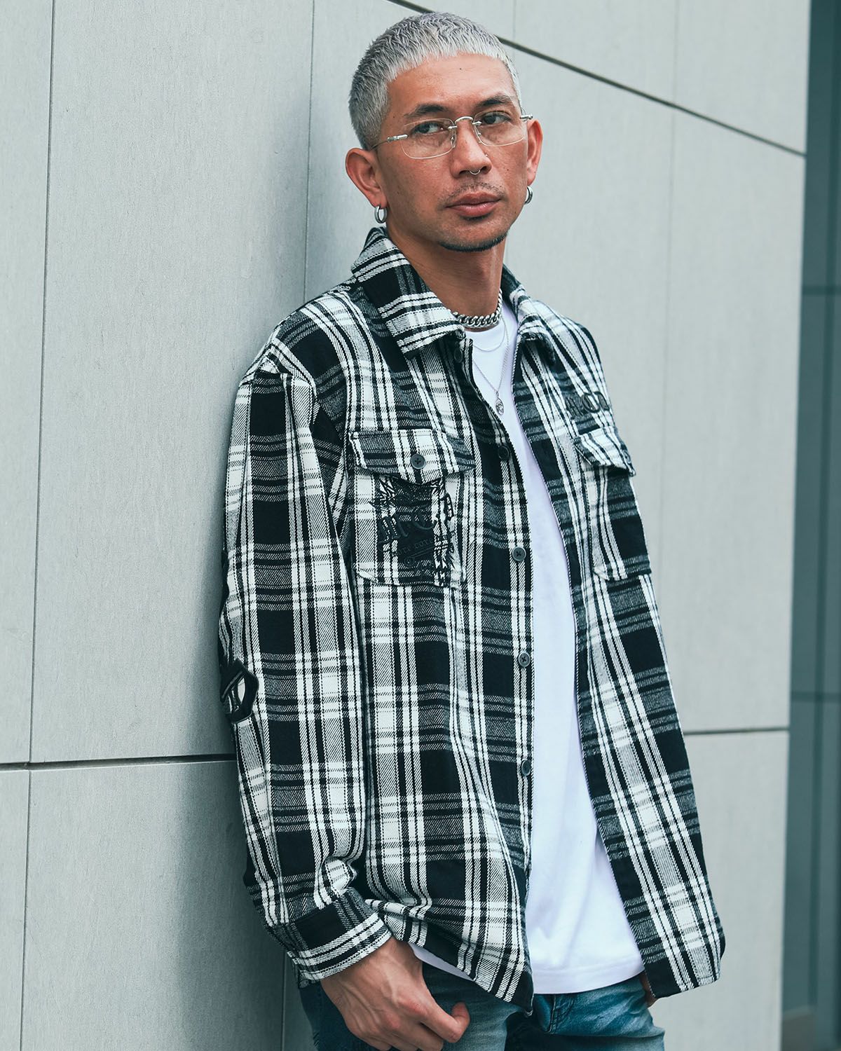 ホワイト:183cm(Lサイズ着用)