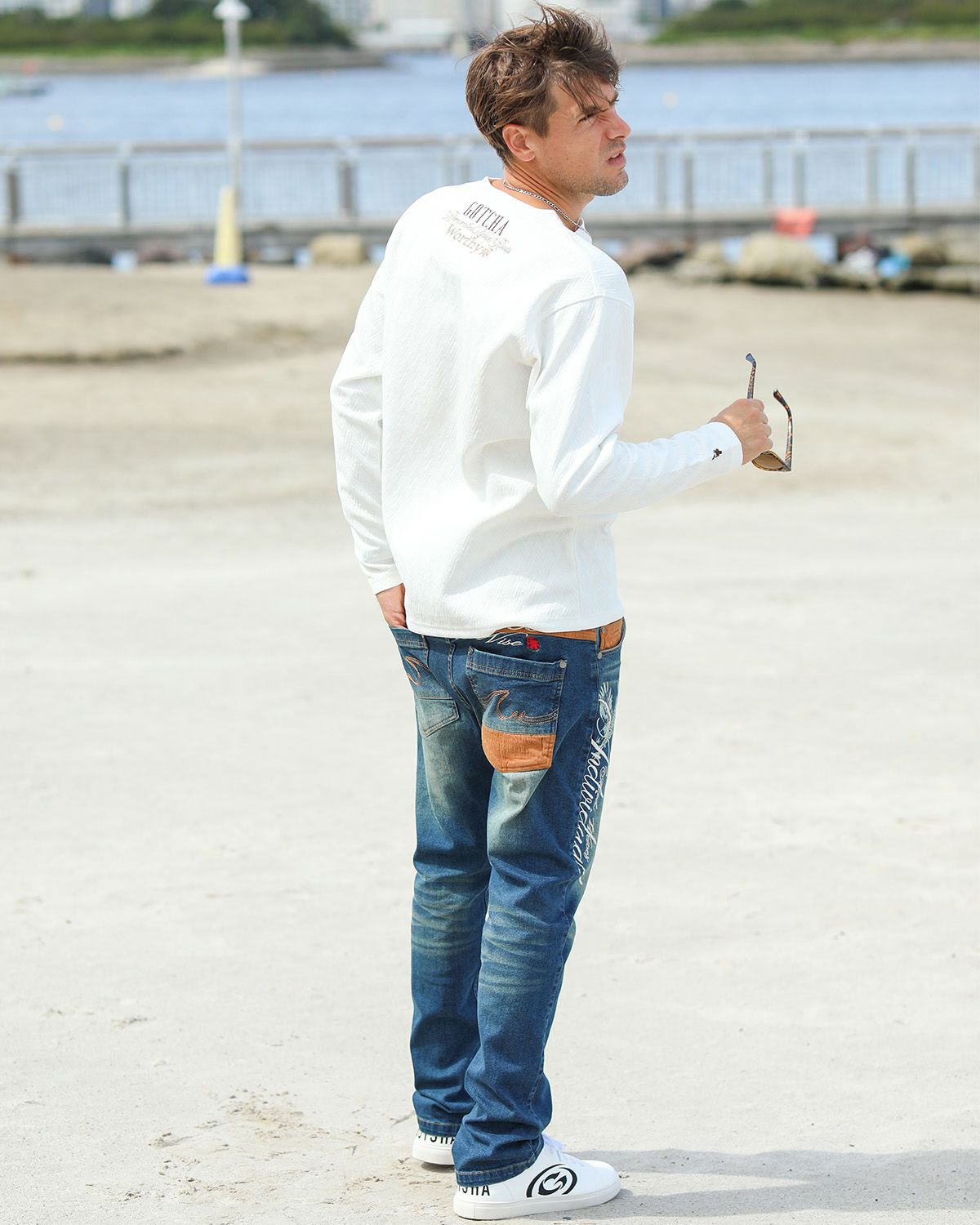 インディゴ：183cm/70kg(Lサイズ着用)