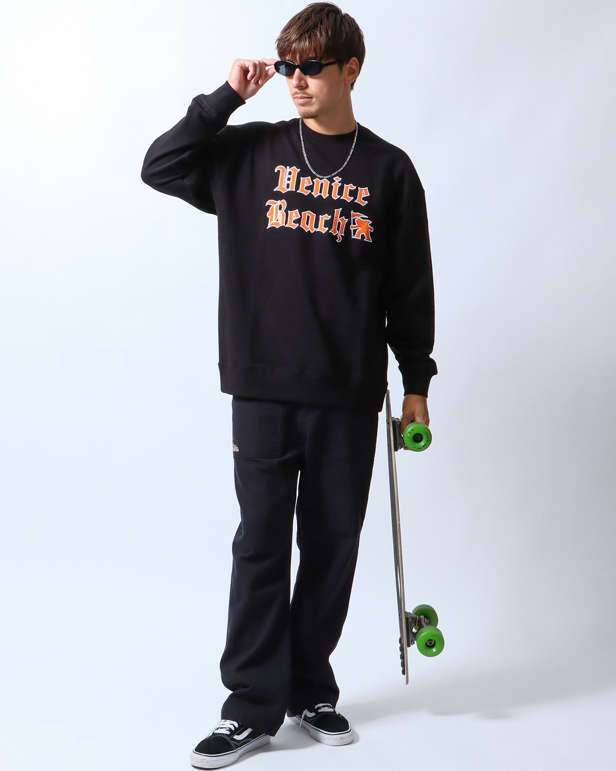 ブラック：180cm/70kg(Lサイズ着用)