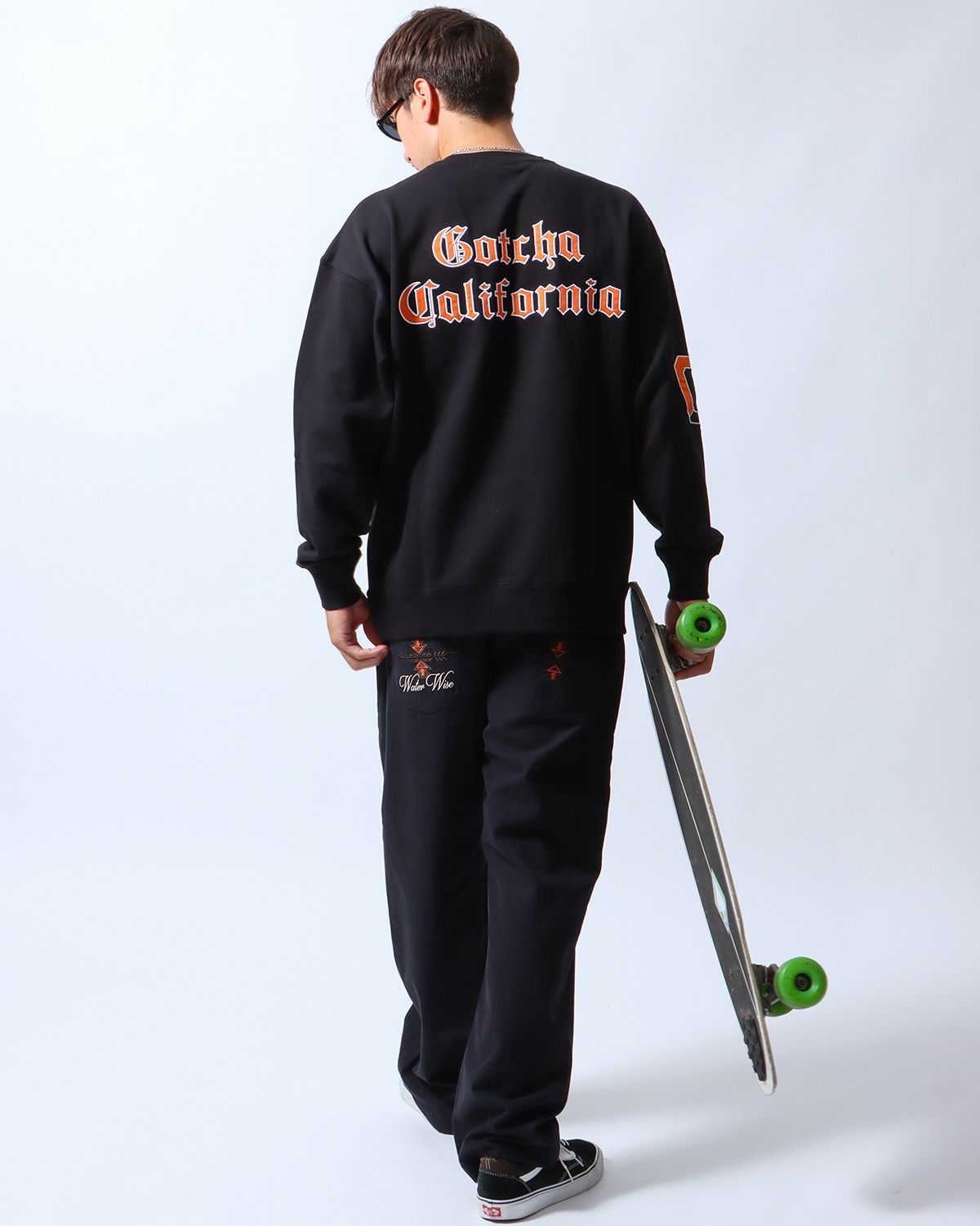 ブラック：180cm/70kg(Lサイズ着用)