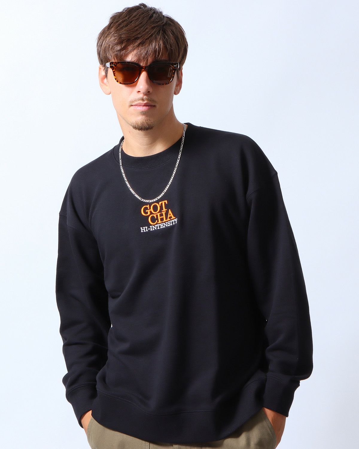 ブラック：180cm/70kg(Lサイズ着用)