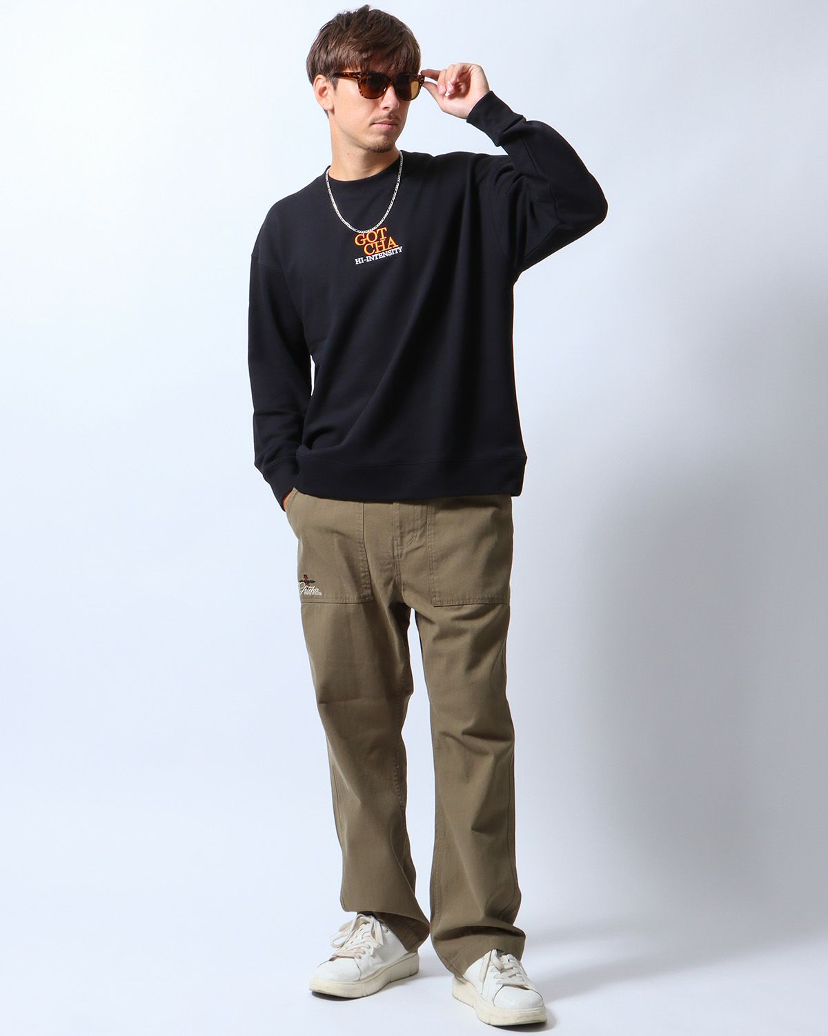 ブラック：180cm/70kg(Lサイズ着用)