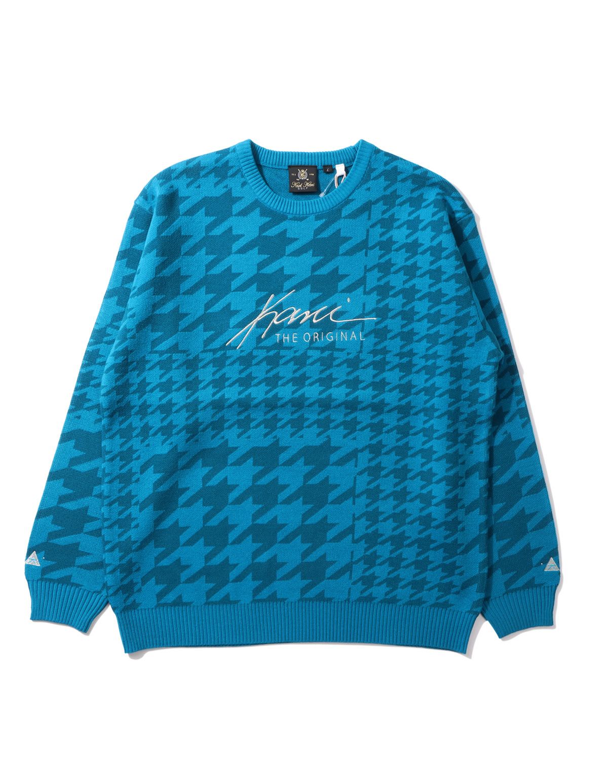 エメラルドグリーン