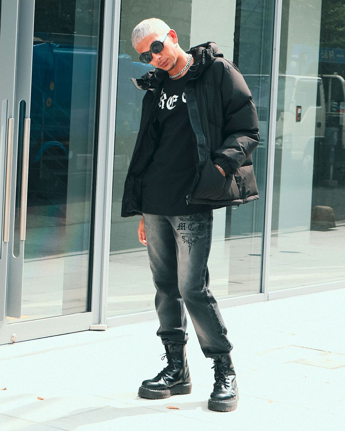 ブラック:183cm(Lサイズ着用)