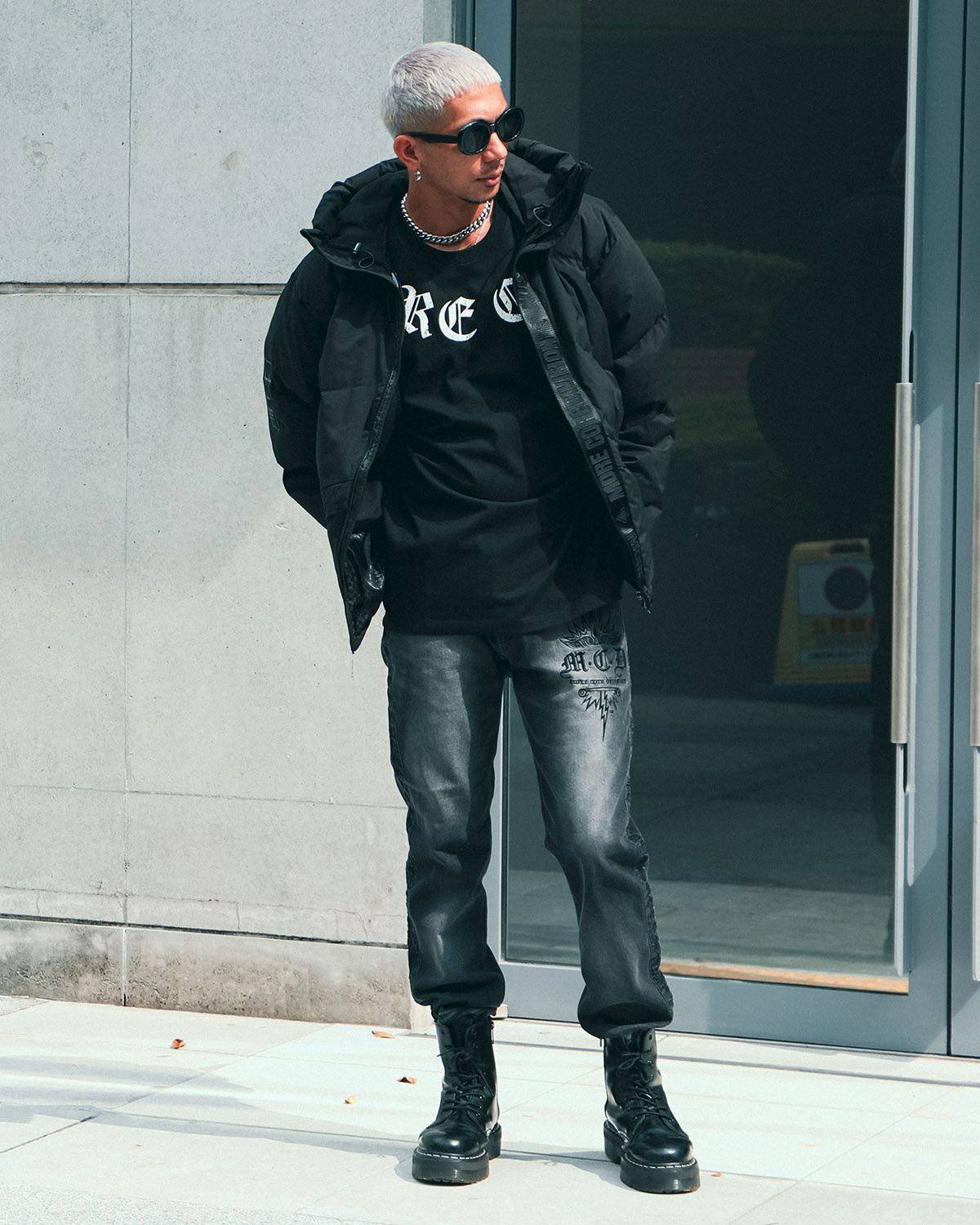 ブラック:183cm(Lサイズ着用)