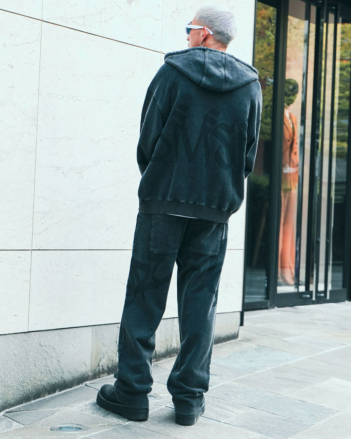 ブラック183cm(Lサイズ着用)