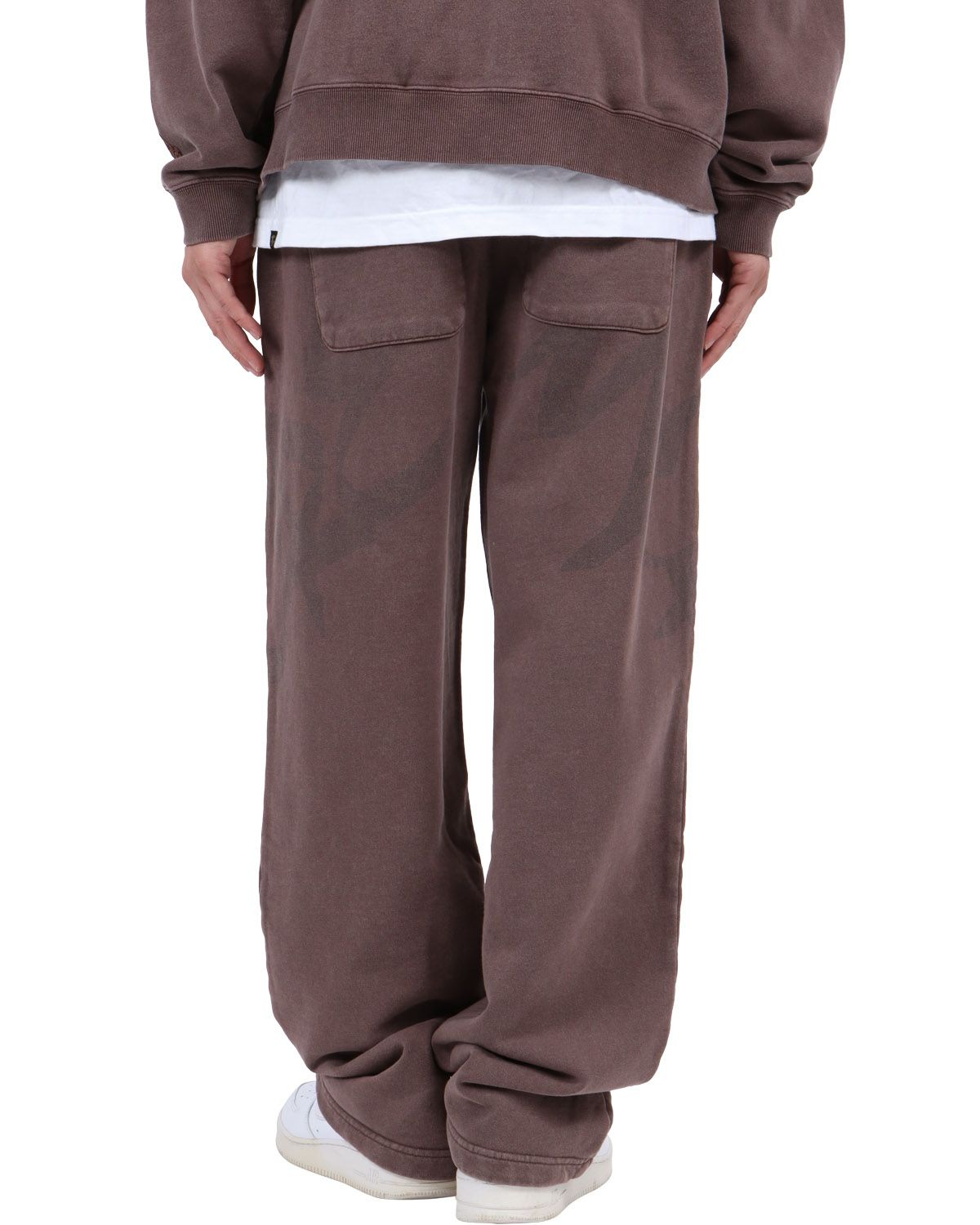 ブラウン：174cm62kg(Lサイズ着用)