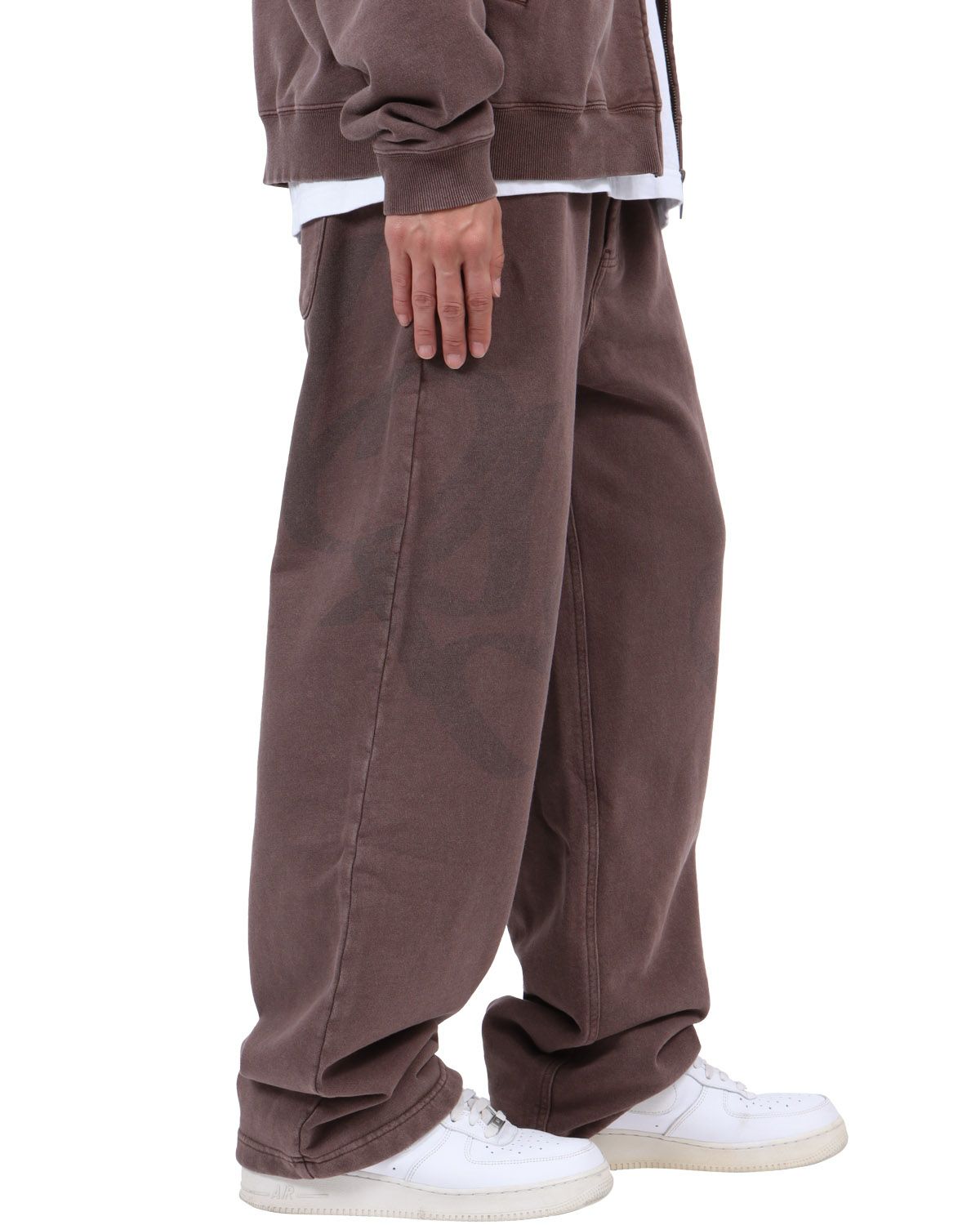 ブラウン：174cm62kg(Lサイズ着用)