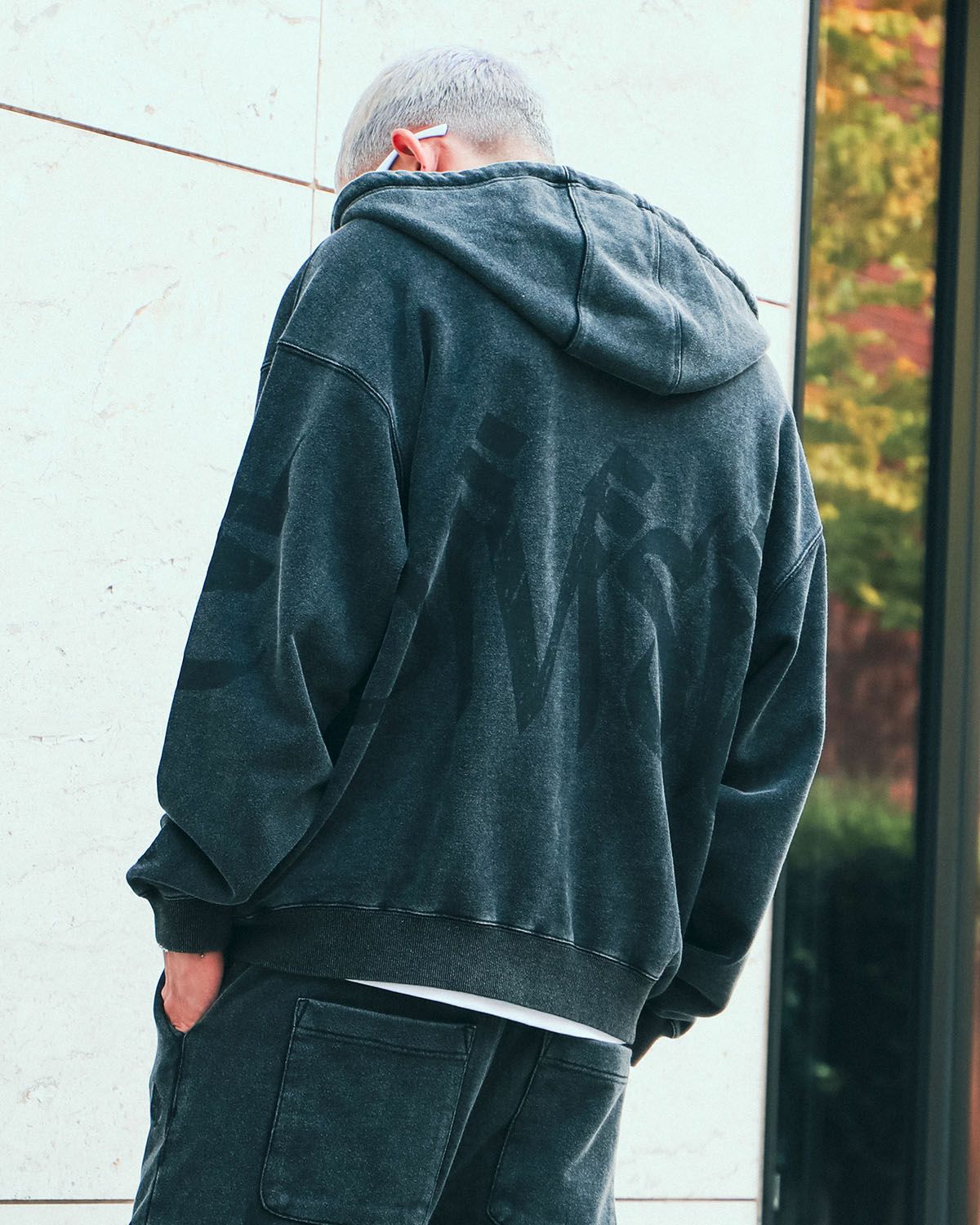 ブラック:183cm(Lサイズ着用)