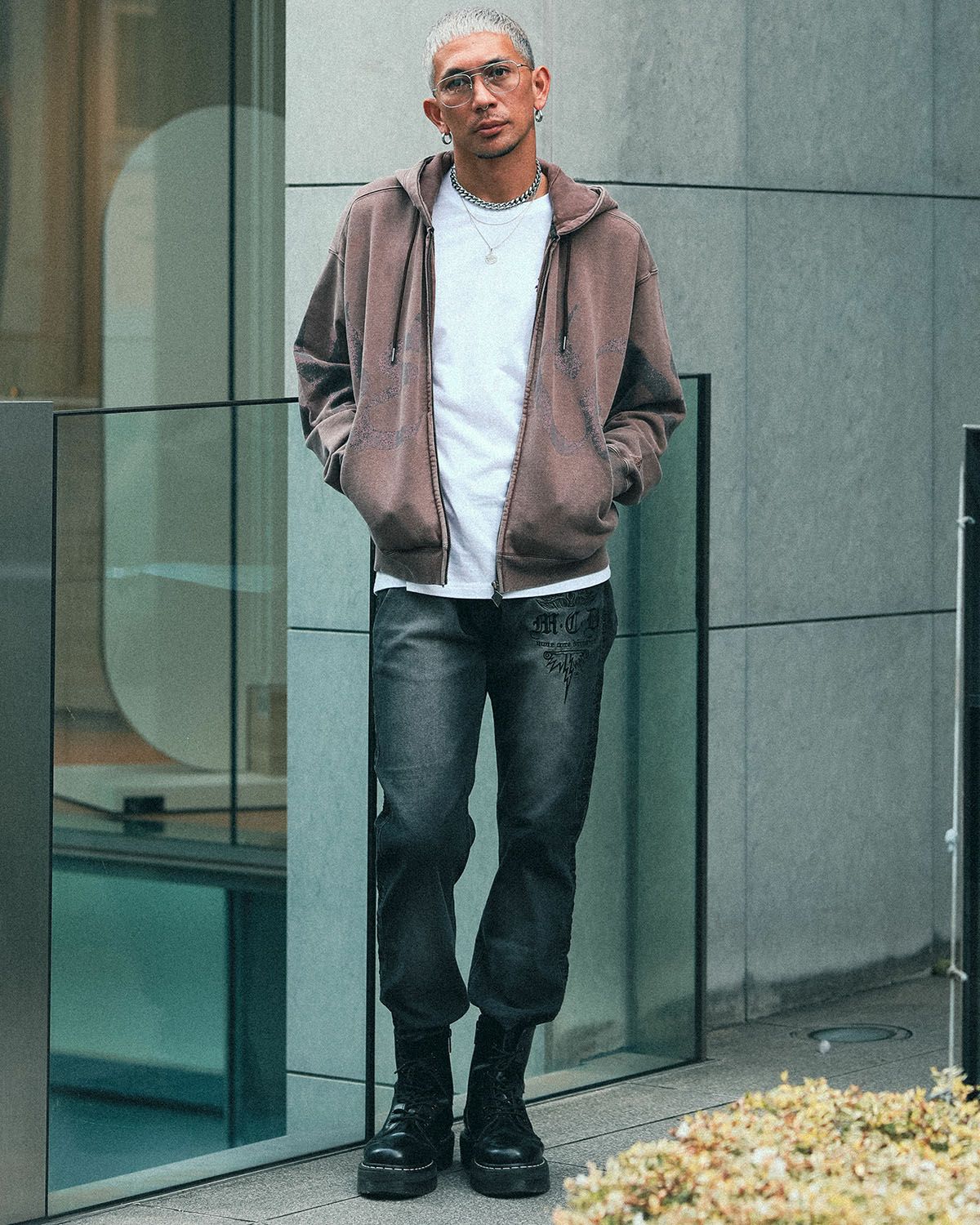 ブラウン:183cm(Mサイズ着用)