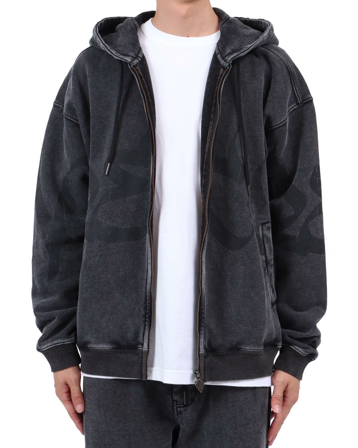 ブラック：174cm62kg(Lサイズ着用)