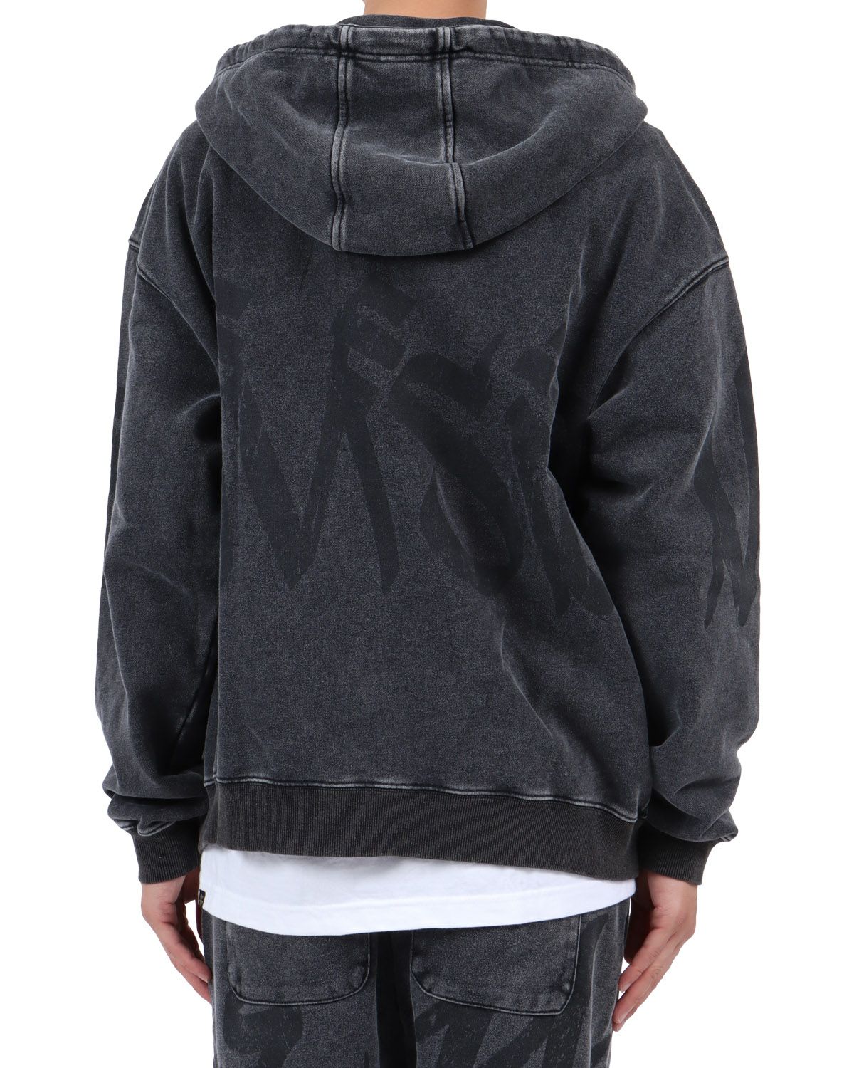 ブラック：174cm62kg(Lサイズ着用)