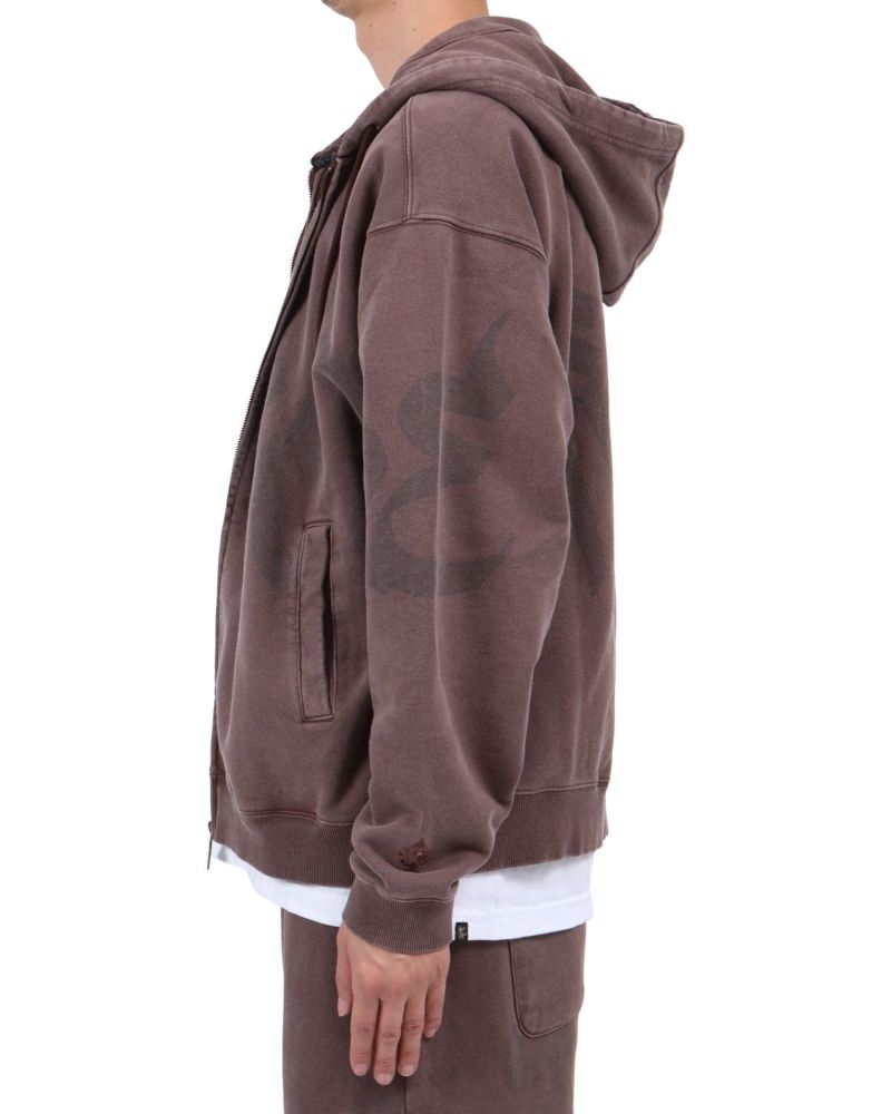 ブラウン：174cm62kg(Lサイズ着用)