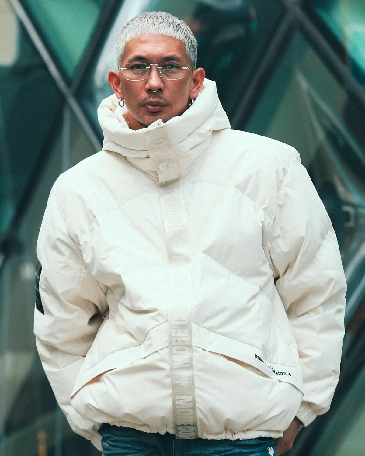 オフホワイト:183cm(XLサイズ着用)